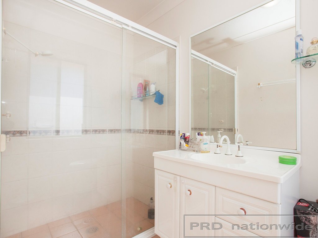 18 Maybush Avenue THORNTON 11