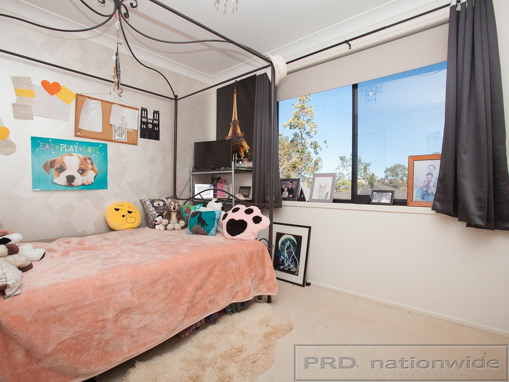 18 Maybush Avenue THORNTON 12