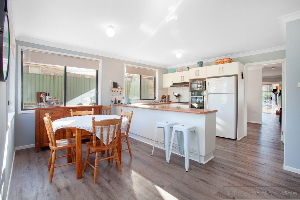 18 Maybush Avenue THORNTON 5