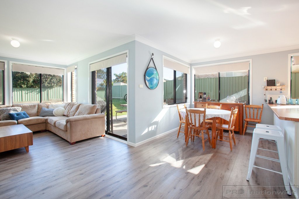 18 Maybush Avenue THORNTON 7
