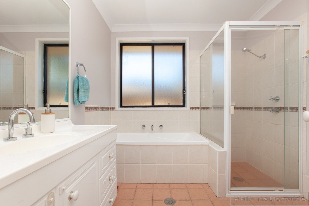 18 Maybush Avenue THORNTON 19