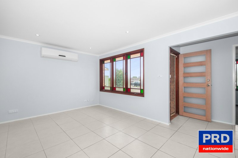 18 Mayfield Cir  ALBION PARK 2