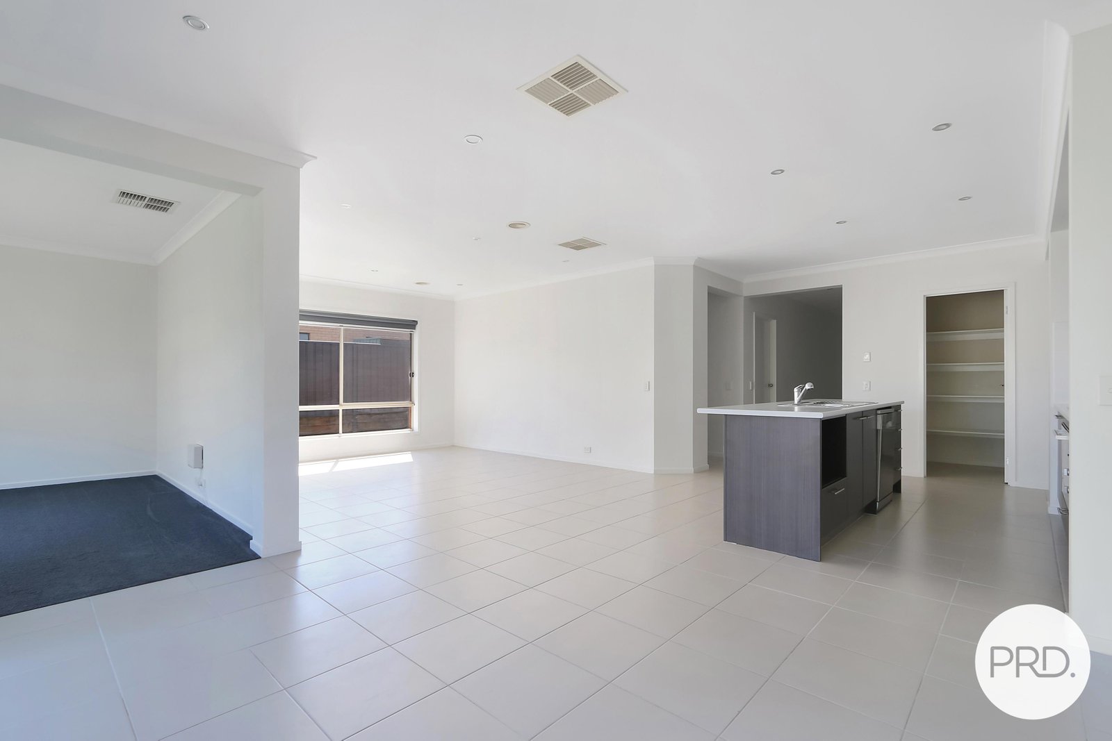 18 Mcauliffe Street WODONGA 4