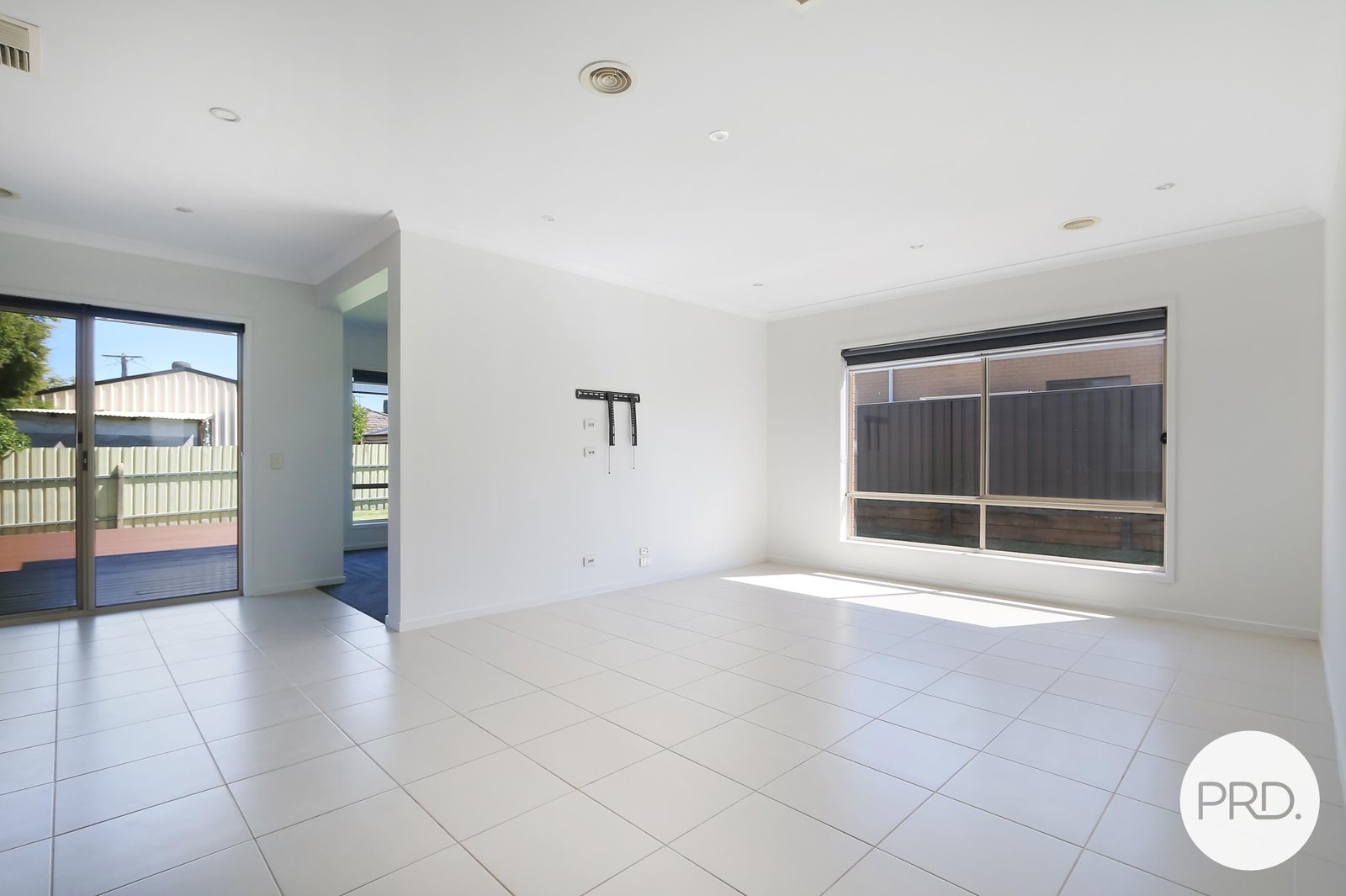18 Mcauliffe Street WODONGA 6