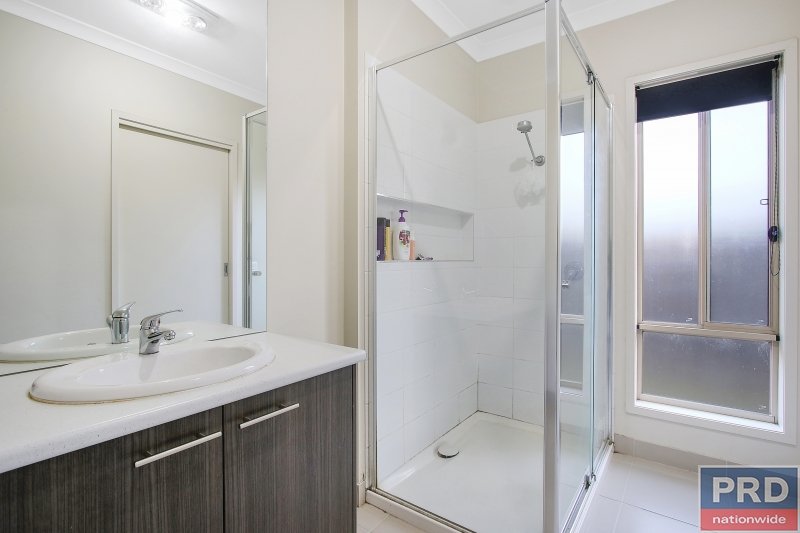 18 Mcauliffe Street WODONGA 7