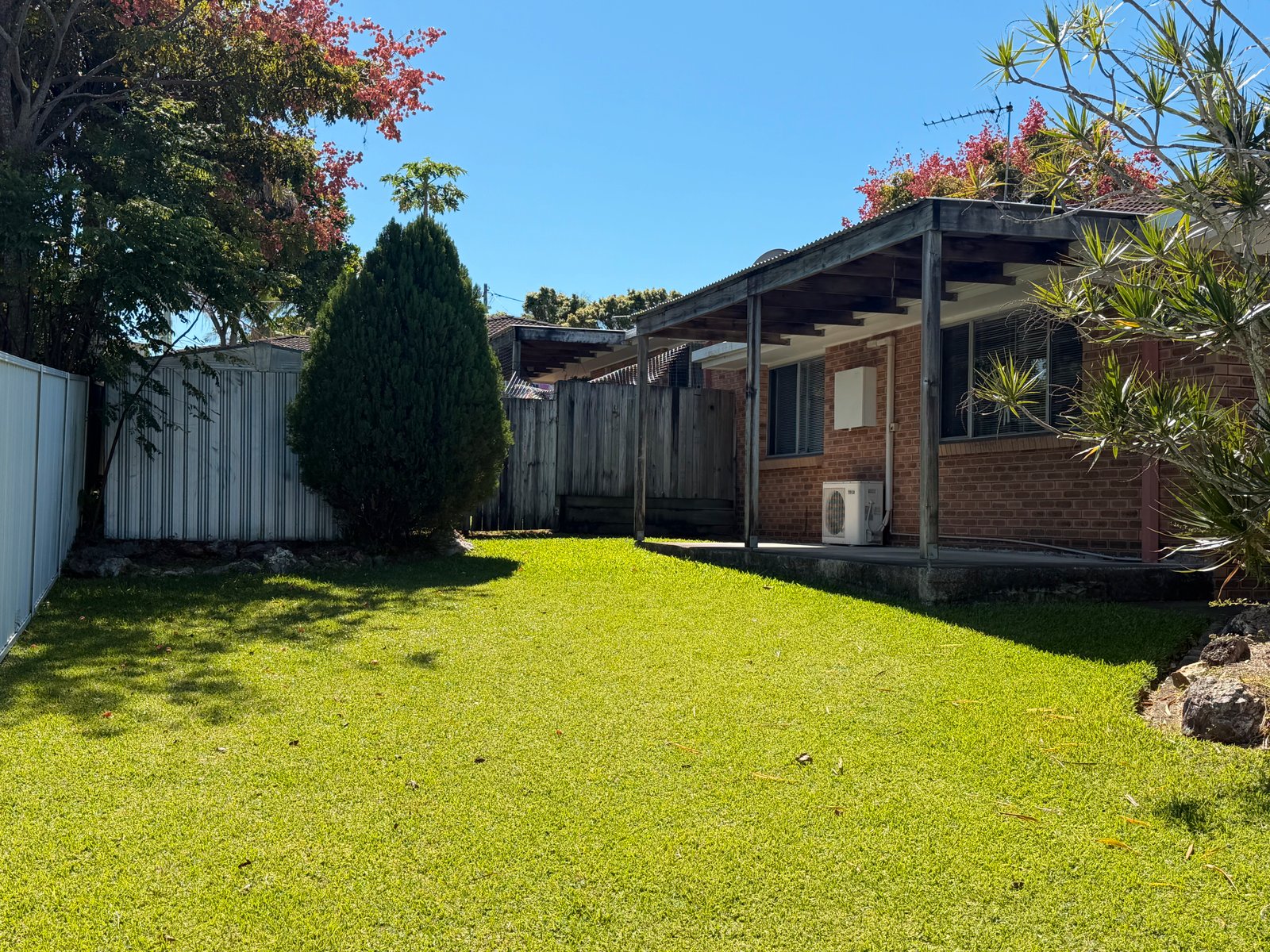 1/8 Melrose Place SOUTHPORT 2