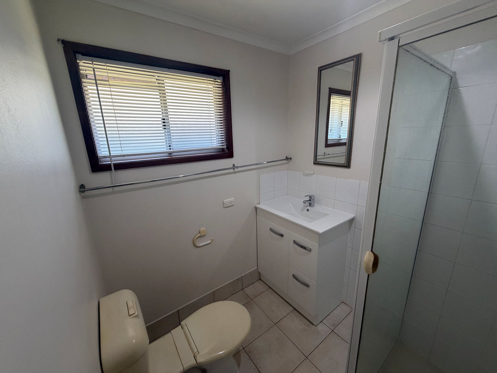 1/8 Melrose Place SOUTHPORT 7