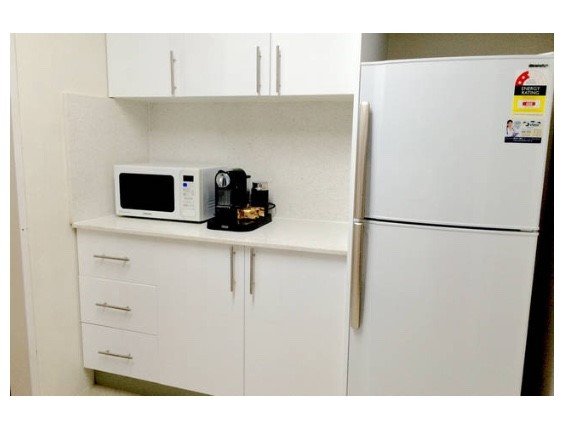 1/8 Messines Street SHOAL BAY 2