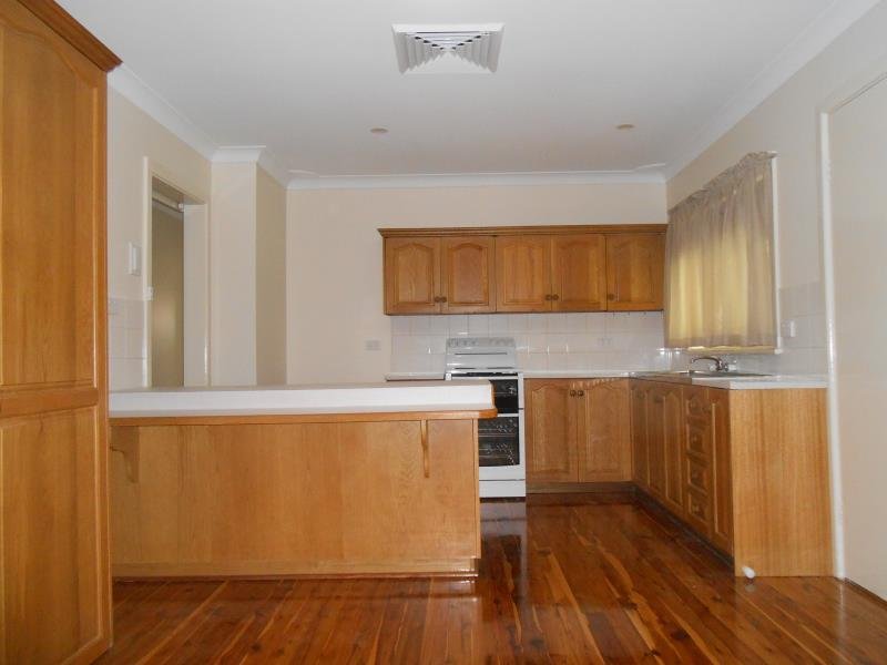 18 Murrawai Street TAMWORTH 2