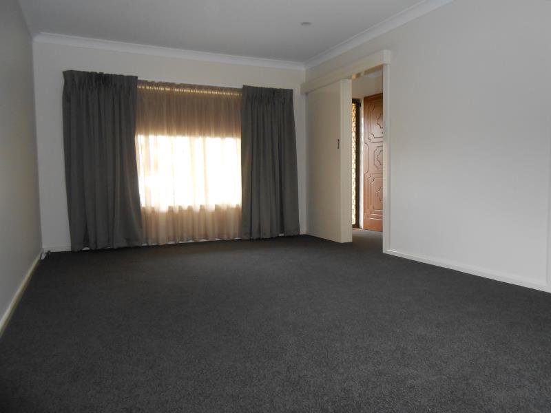 18 Murrawai Street TAMWORTH 3