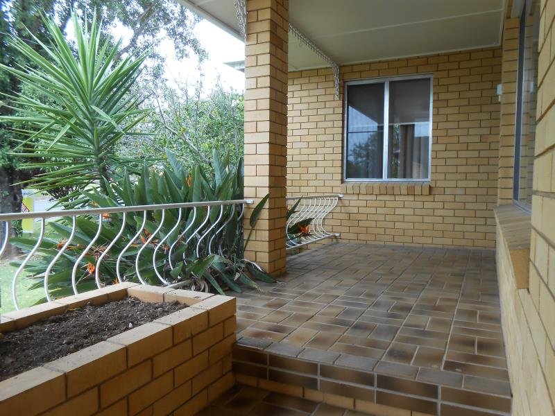18 Murrawai Street TAMWORTH 9