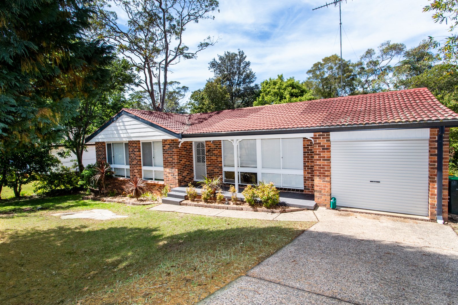 18 Murray Avenue Springwood 2