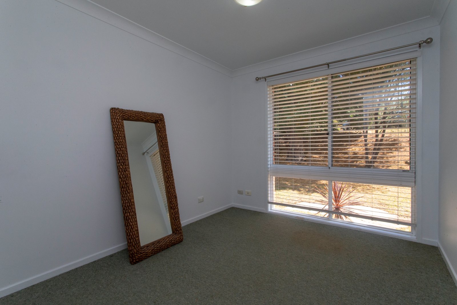 18 Murray Avenue Springwood 6