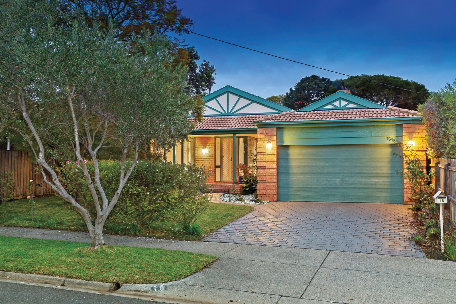 18 Myrtle Road, Hampton, VIC