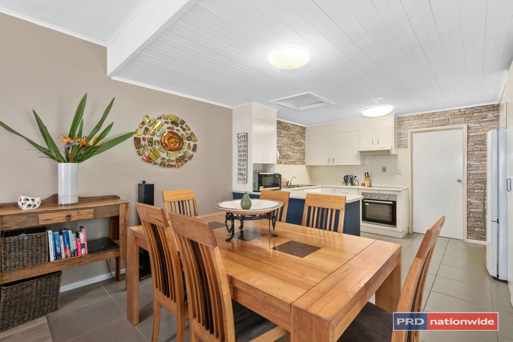 18 Newport Crescent BOAMBEE EAST 11