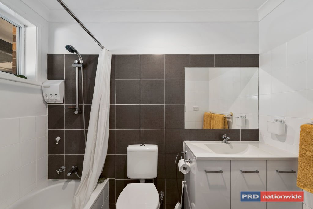 18 Newport Crescent BOAMBEE EAST 21