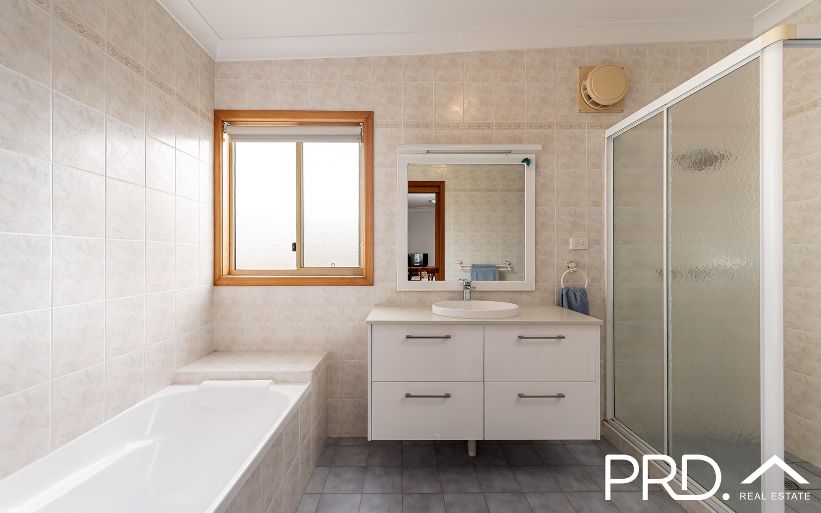 18 Nichols Avenue REVESBY 6