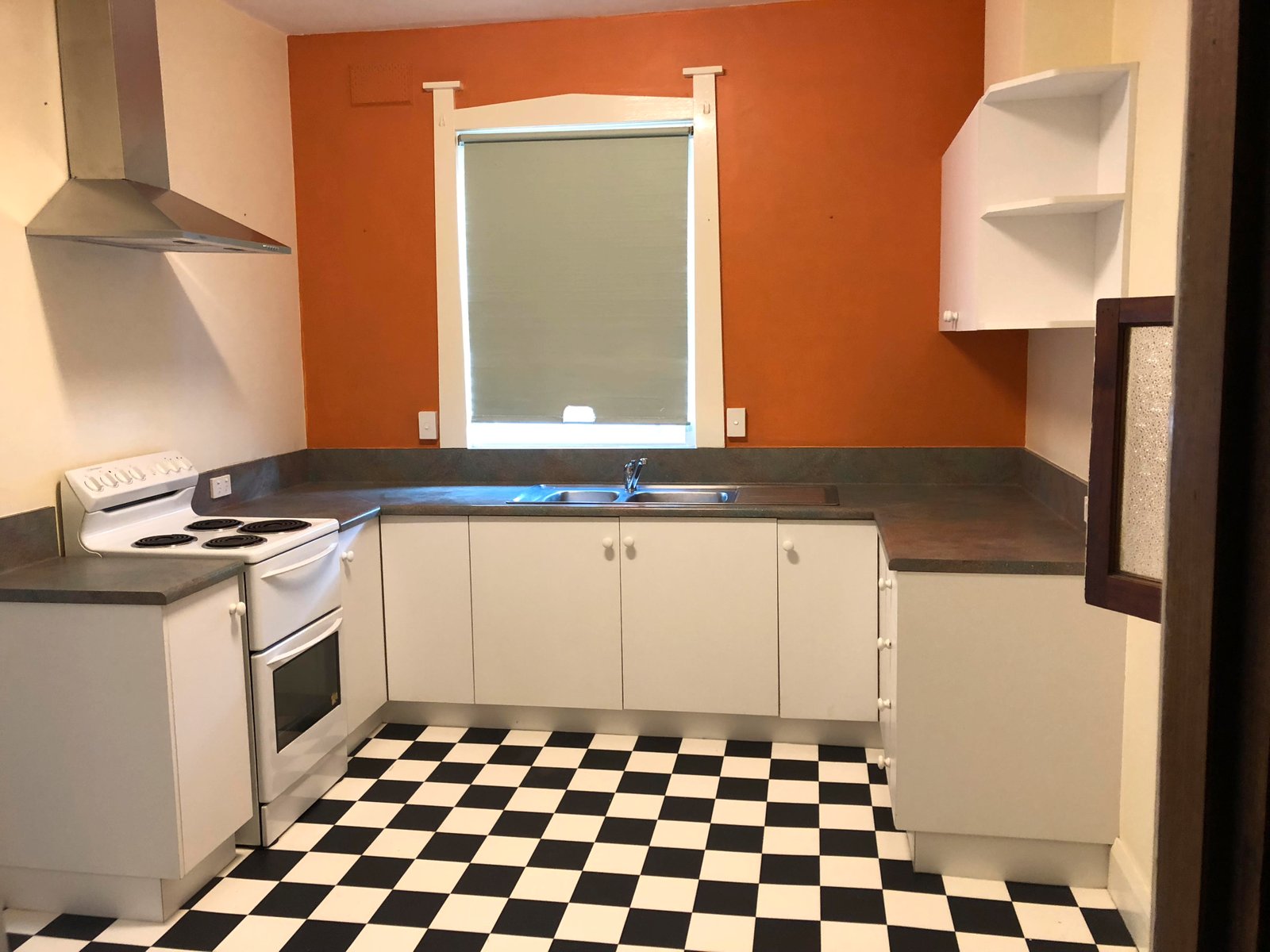 18 Oakley Street NEW TOWN 2