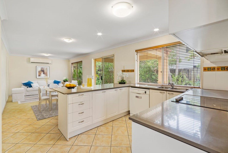 18 Oakridge Place MOLENDINAR 5