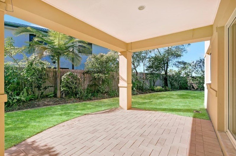 18 Oakridge Place MOLENDINAR 13