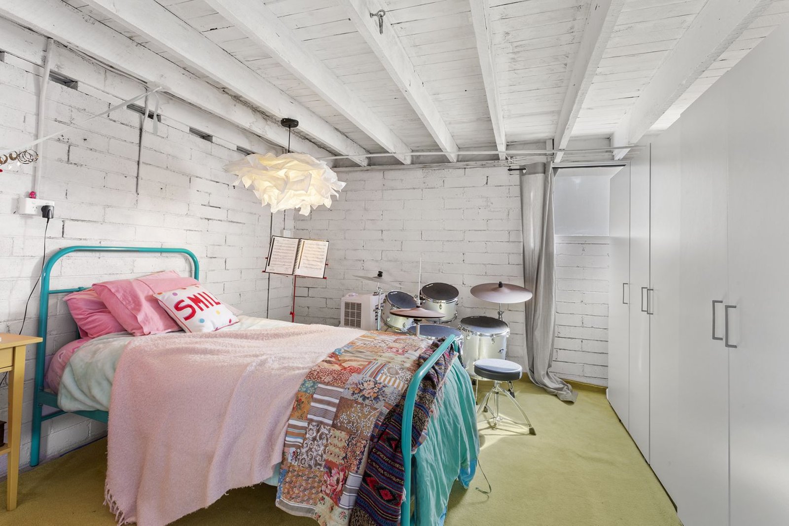 18 Ocean Street FISHERMANS BAY 12