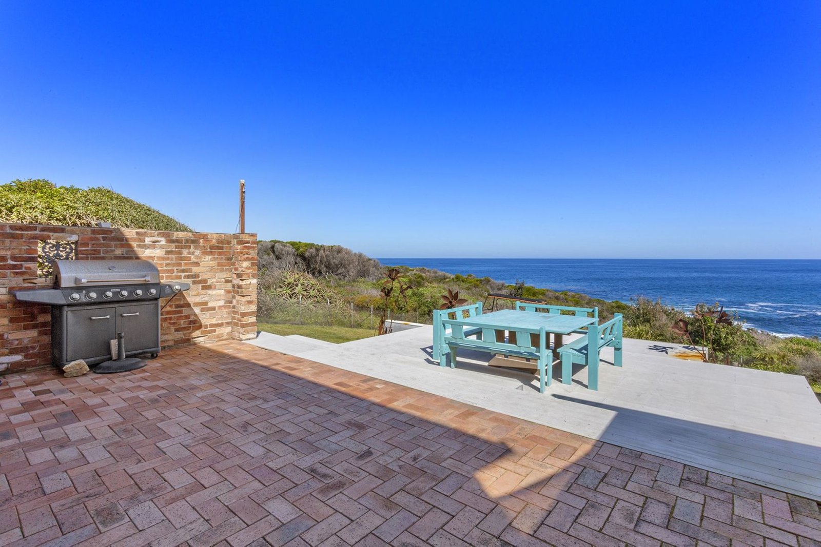 18 Ocean Street FISHERMANS BAY 14