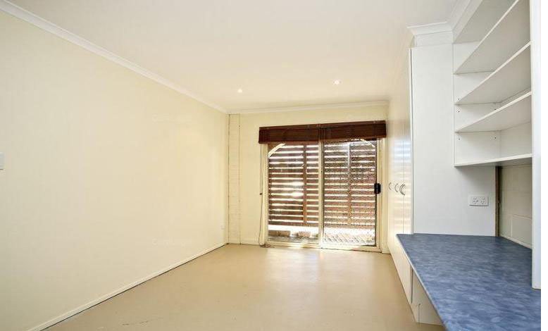 1/8 Orkney Place LABRADOR 5
