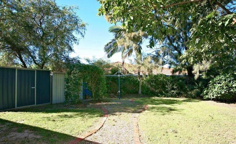 1/8 Orkney Place LABRADOR 6