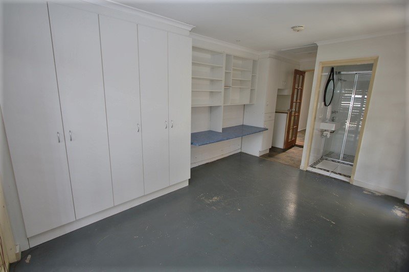 1/8 Orkney Place LABRADOR 14