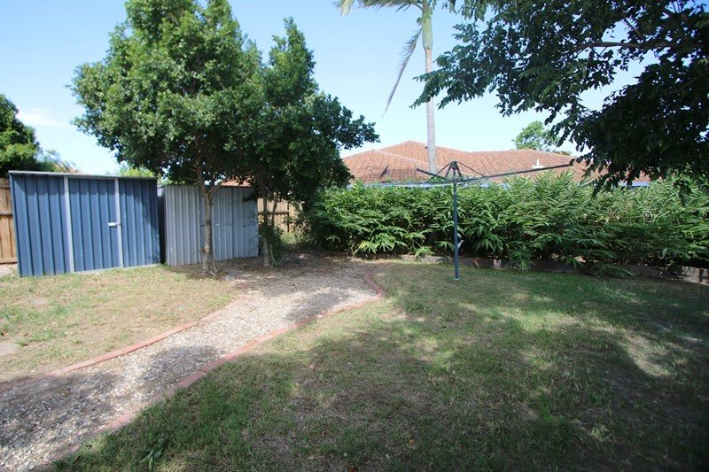 1/8 Orkney Place LABRADOR 20