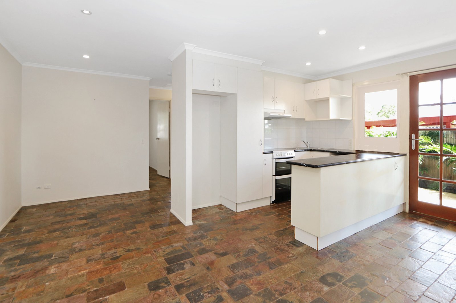 1/8 Orkney Place LABRADOR 5