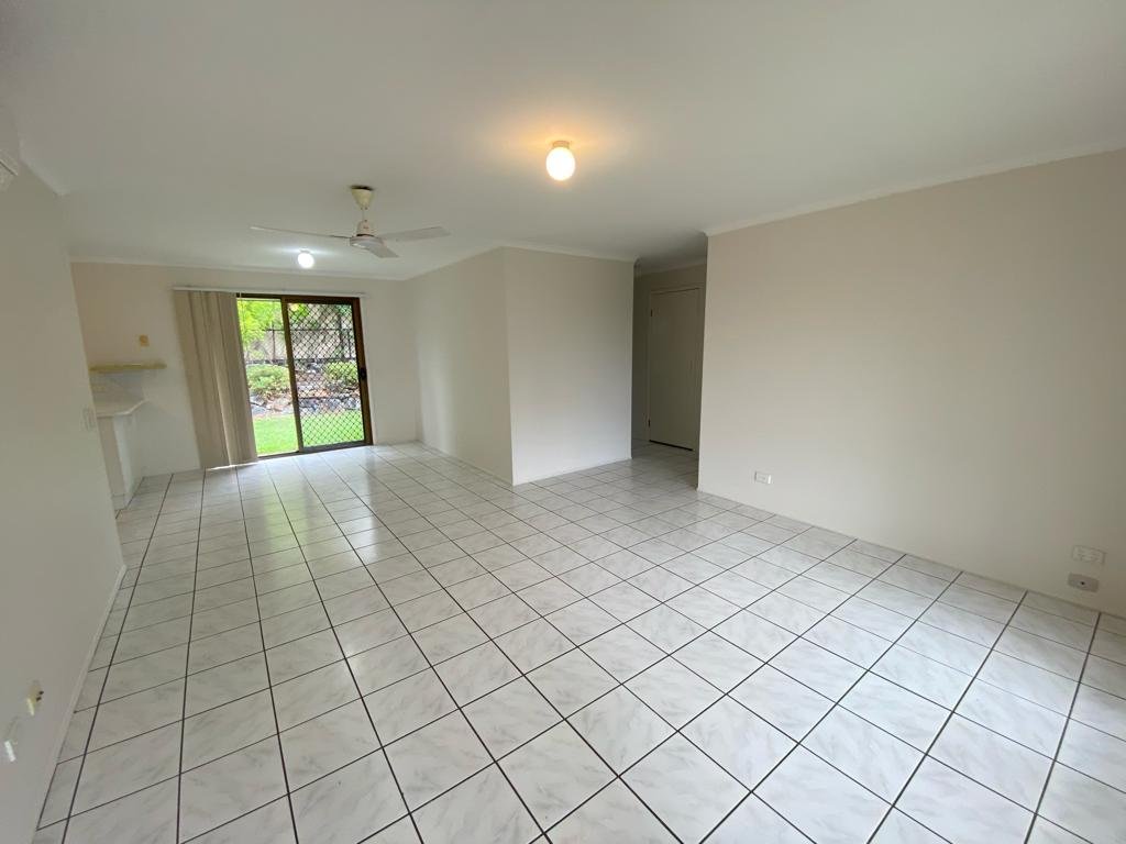 1/8 Oscar Court OXENFORD 2