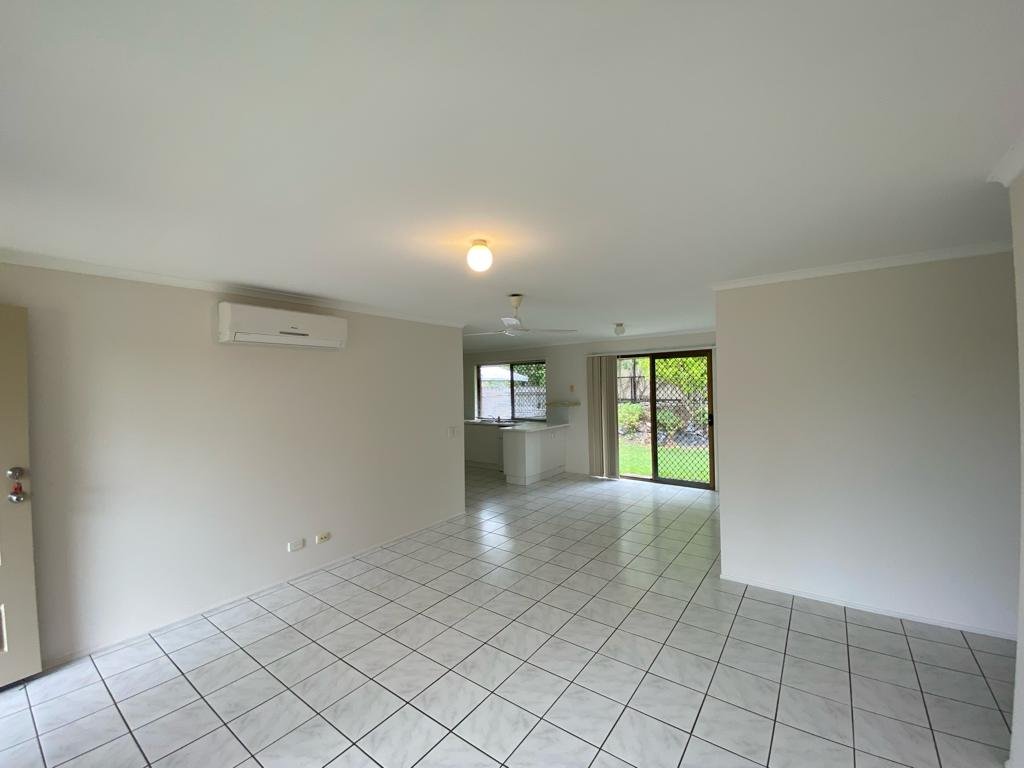 1/8 Oscar Court OXENFORD 5