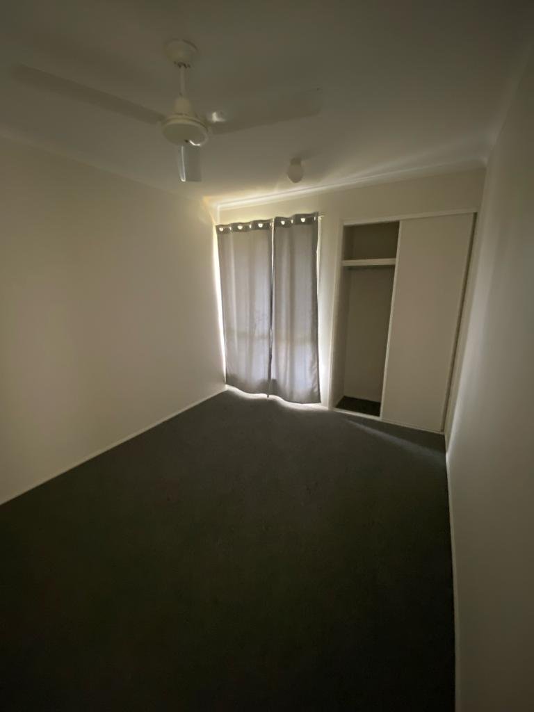 1/8 Oscar Court OXENFORD 8