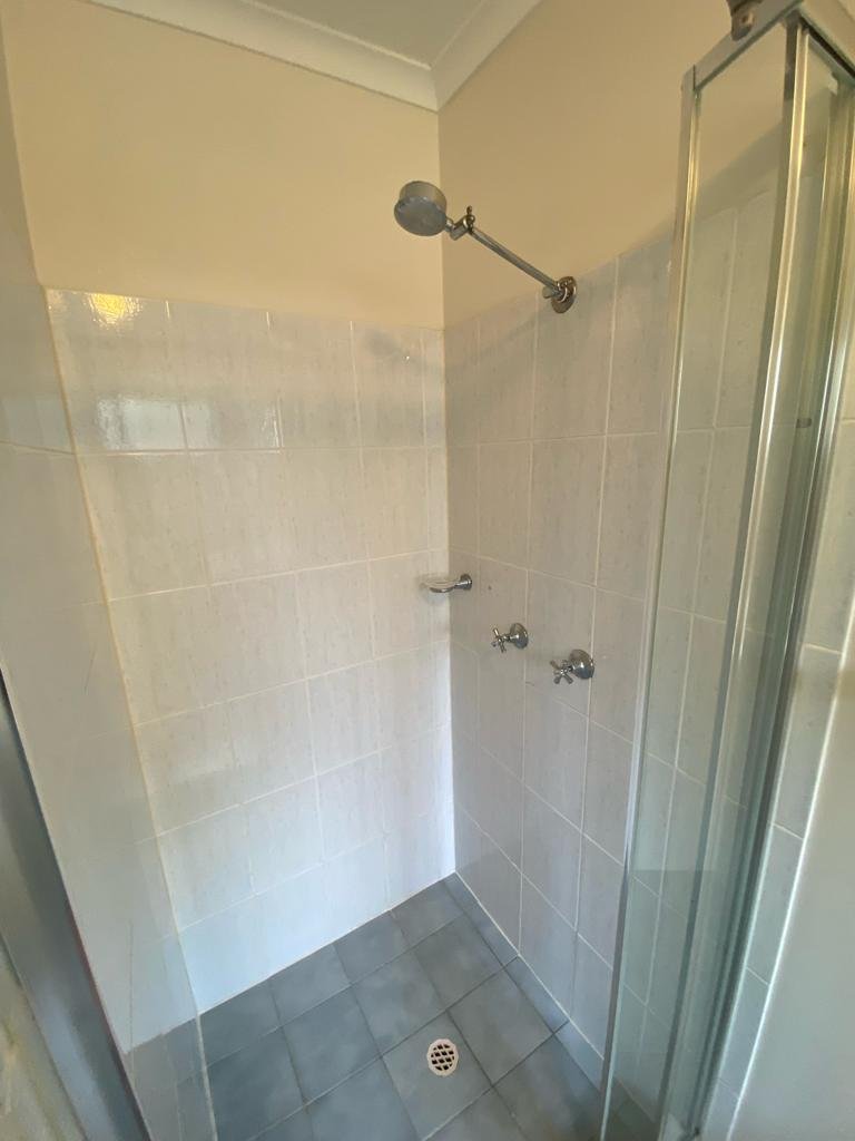 1/8 Oscar Court OXENFORD 9