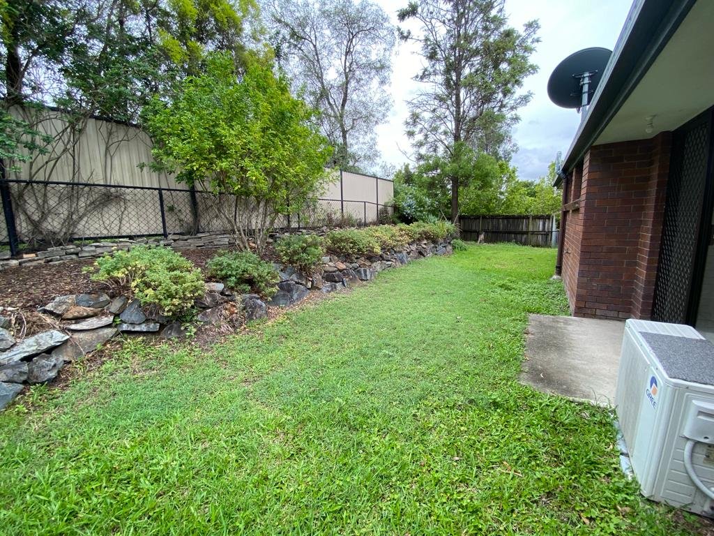 1/8 Oscar Court OXENFORD 14