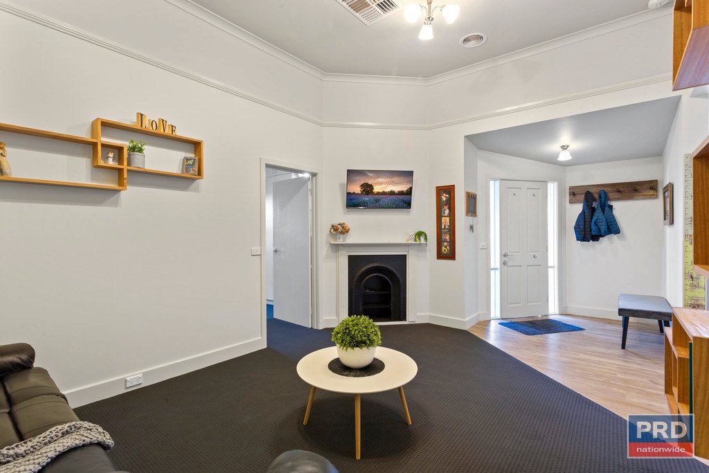 18 Panton Street EAGLEHAWK 4