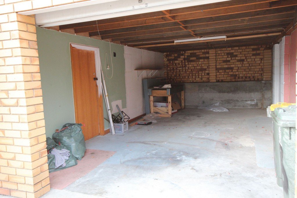 1/8 Paringa Road GLENORCHY 8