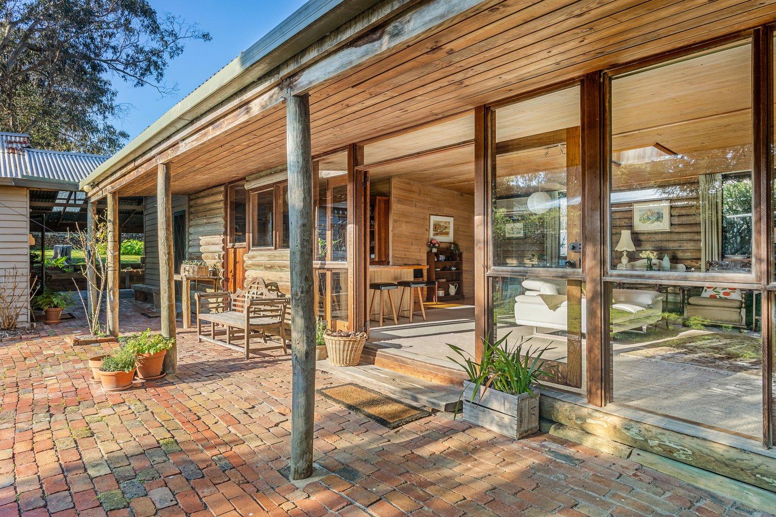 Gallery: 18 Parklands Avenue