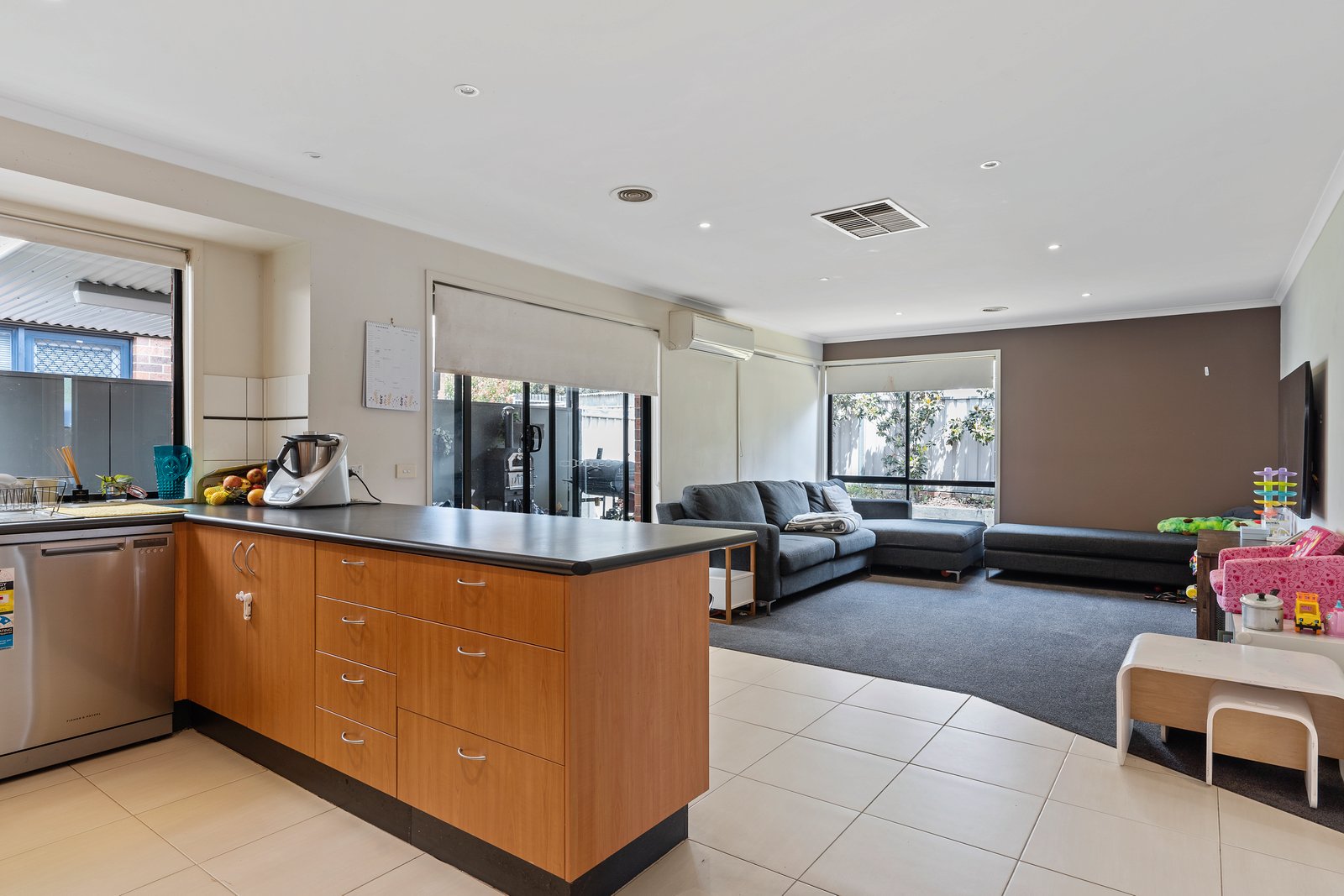 18 Parkside Boulevard STRATHDALE 4