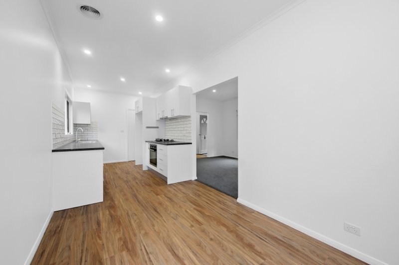 Gallery: 1/8 Peake Street