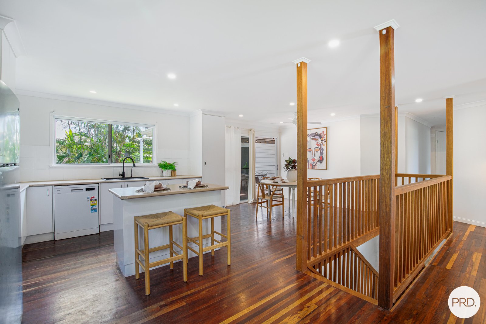 18 Pelican Street SLADE POINT 8