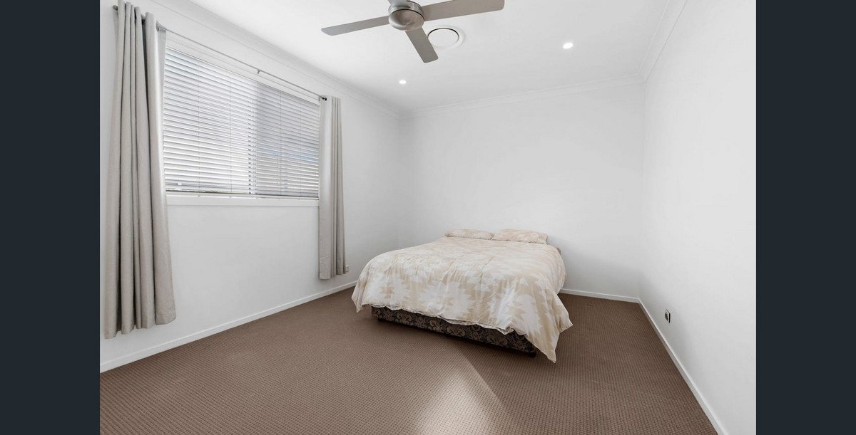 18 Peregine Crescent Coomera 9