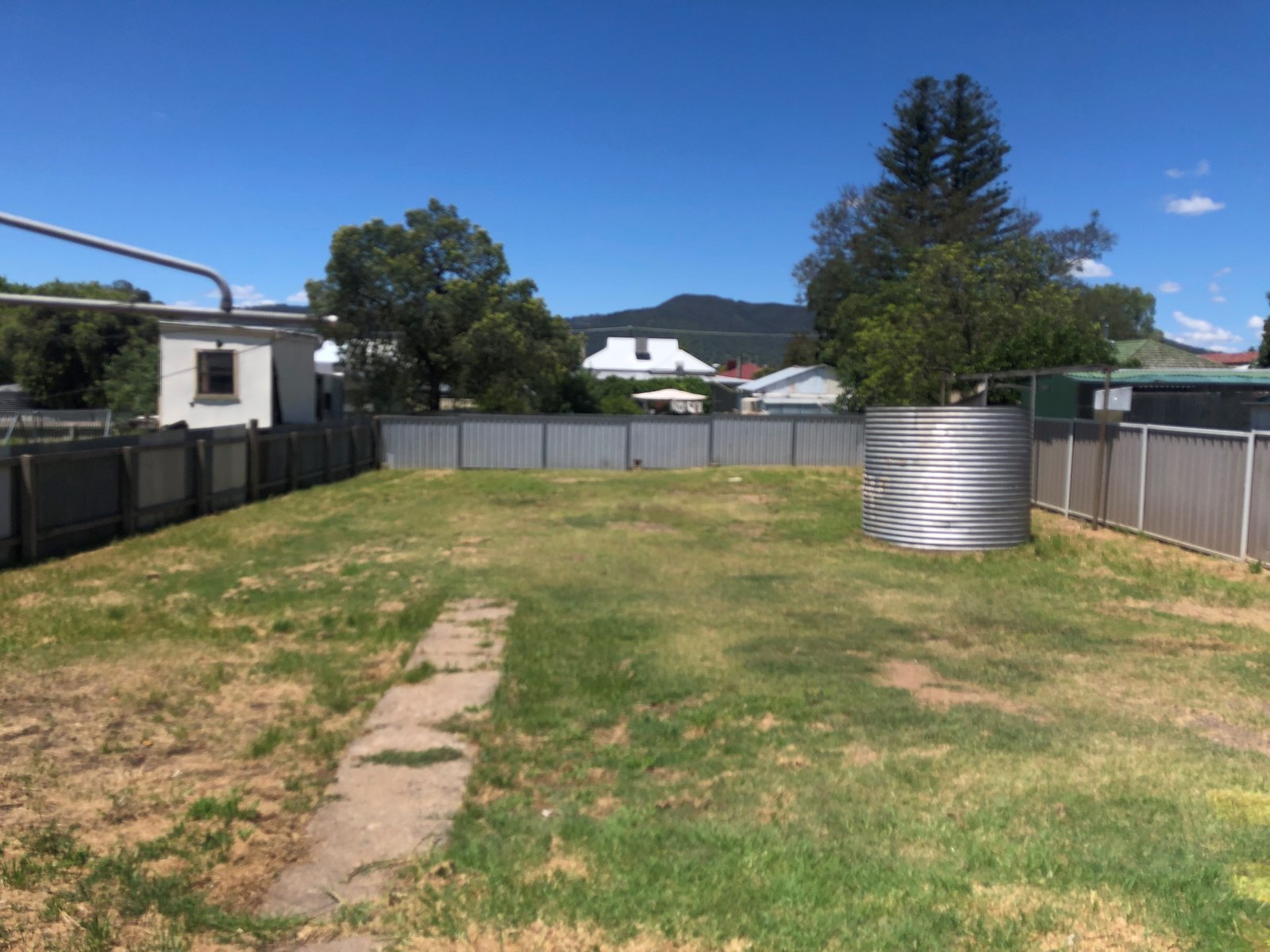 18 Phillip Street TAMWORTH 4