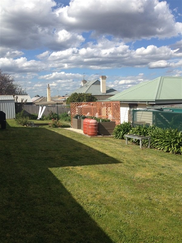 18 Philpot Street EAGLEHAWK 6