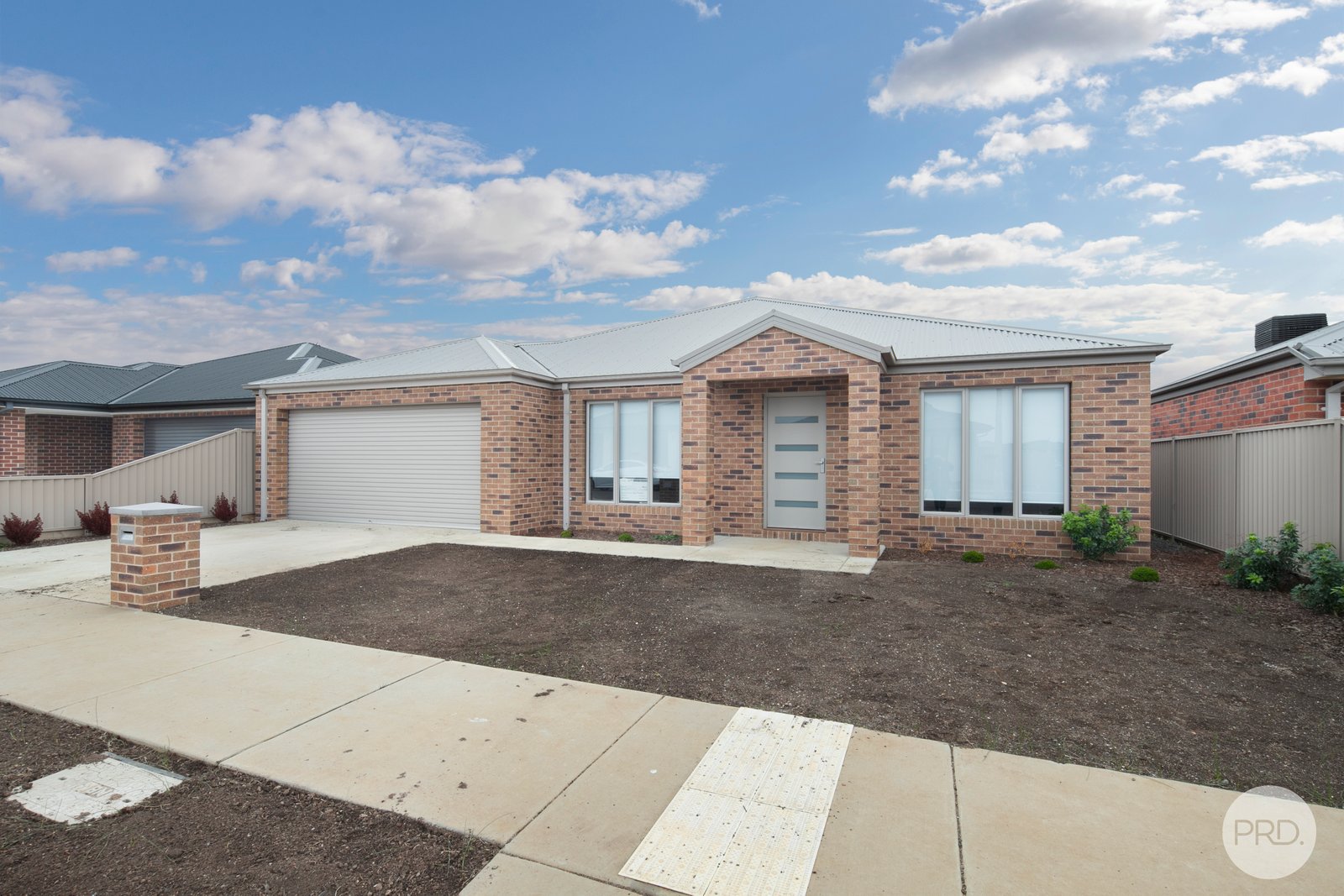 18 Picasso Street WINTER VALLEY 1