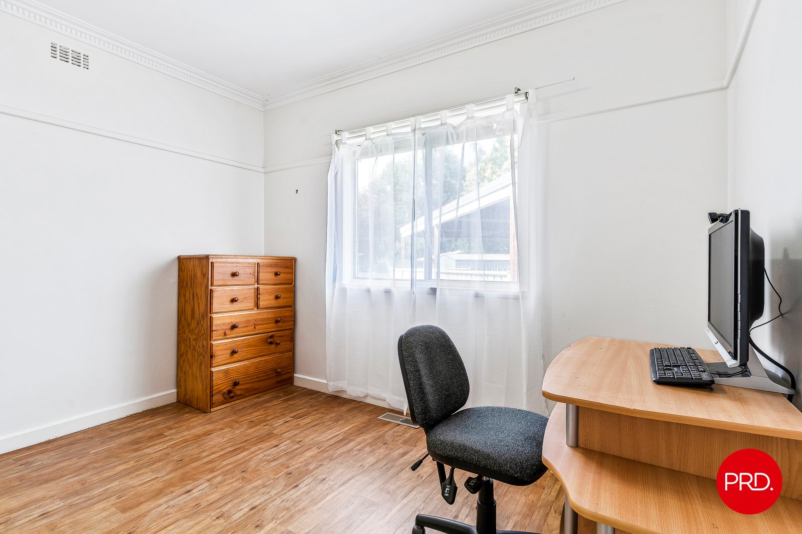 18 Pleasant Vale Crescent FLORA HILL 10
