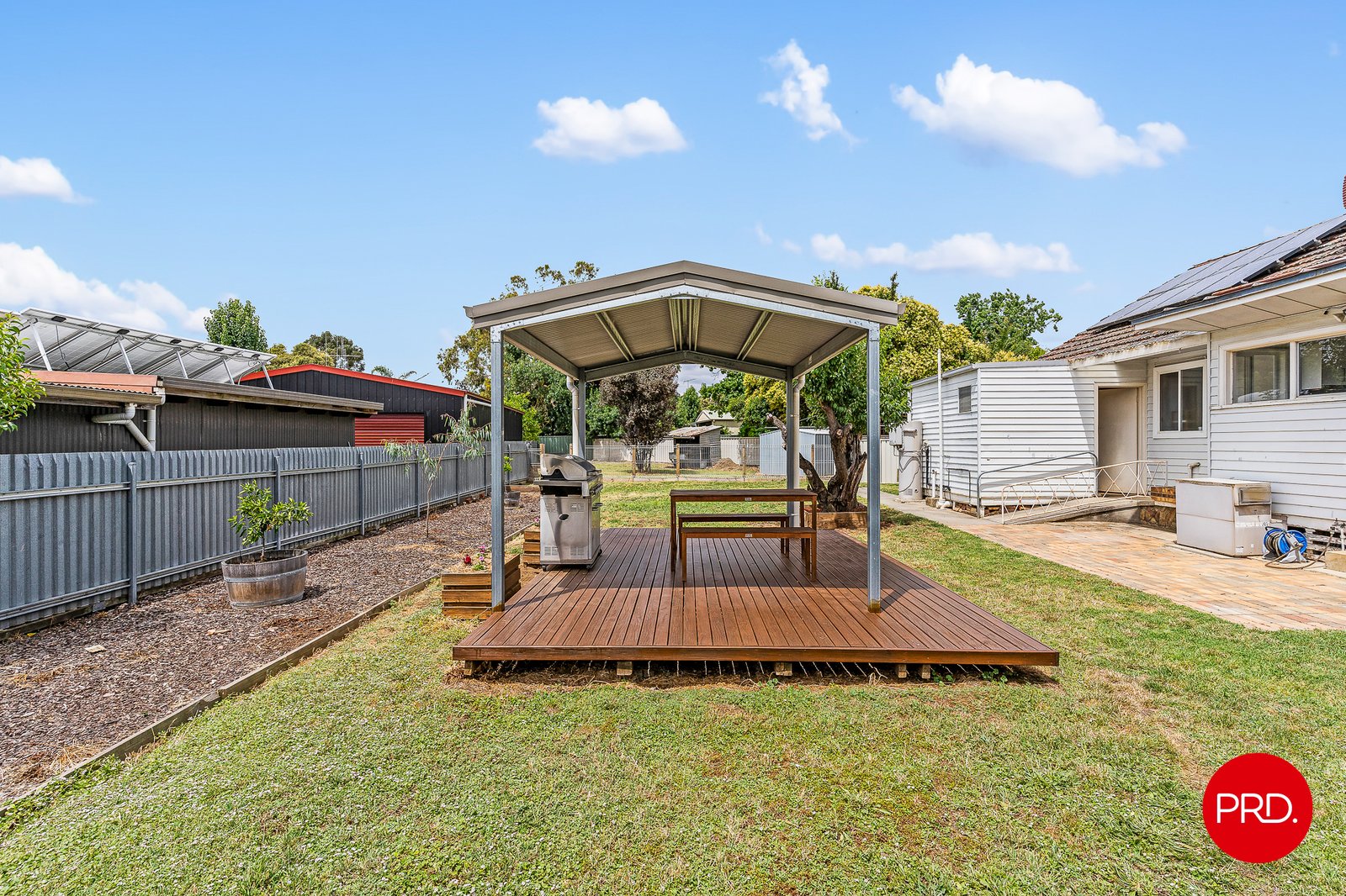 18 Pleasant Vale Crescent FLORA HILL 12