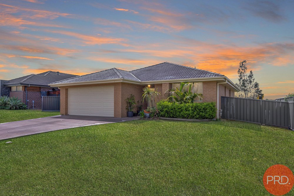 18 Portabello Crescent THORNTON 1