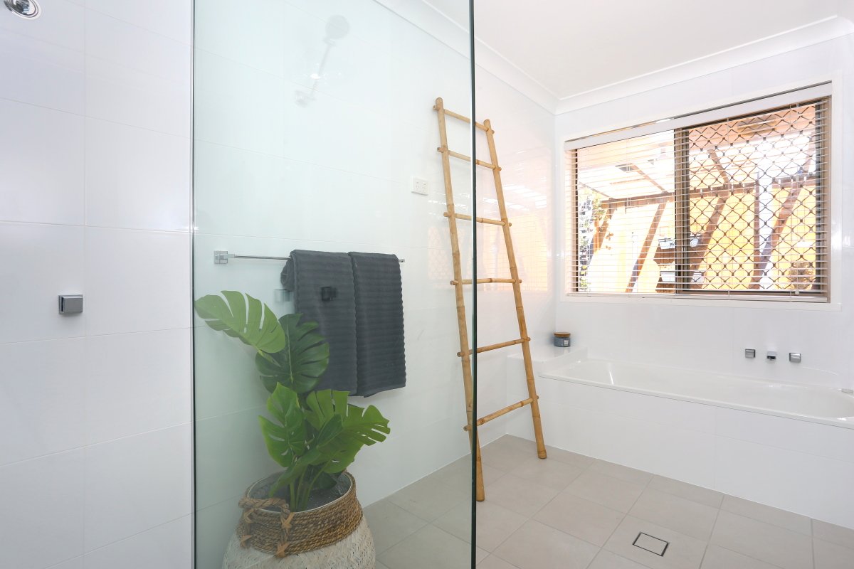 18 Presbytery Lane MOLENDINAR 18